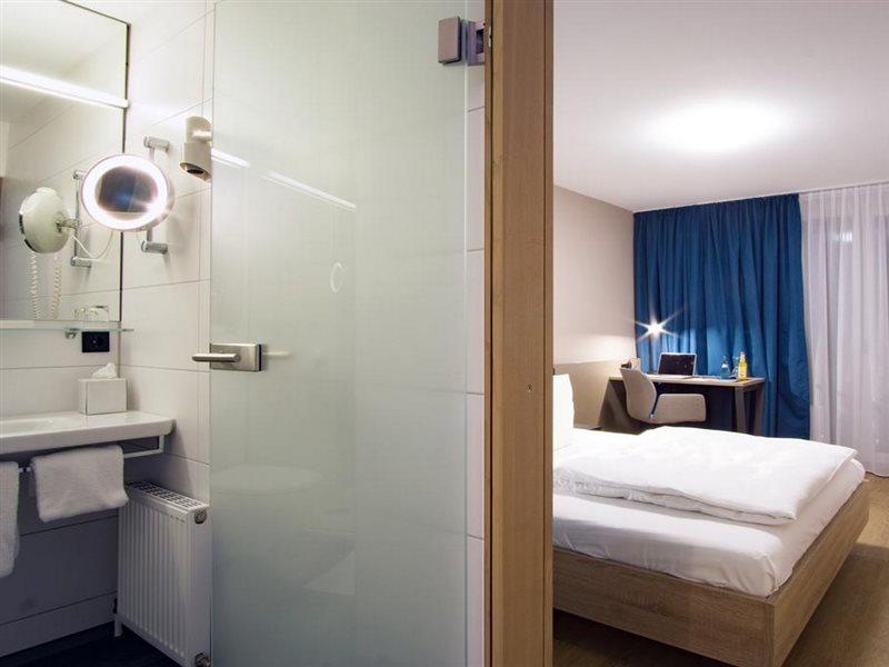 Hotel Berlin 진델핑겐 외부 사진