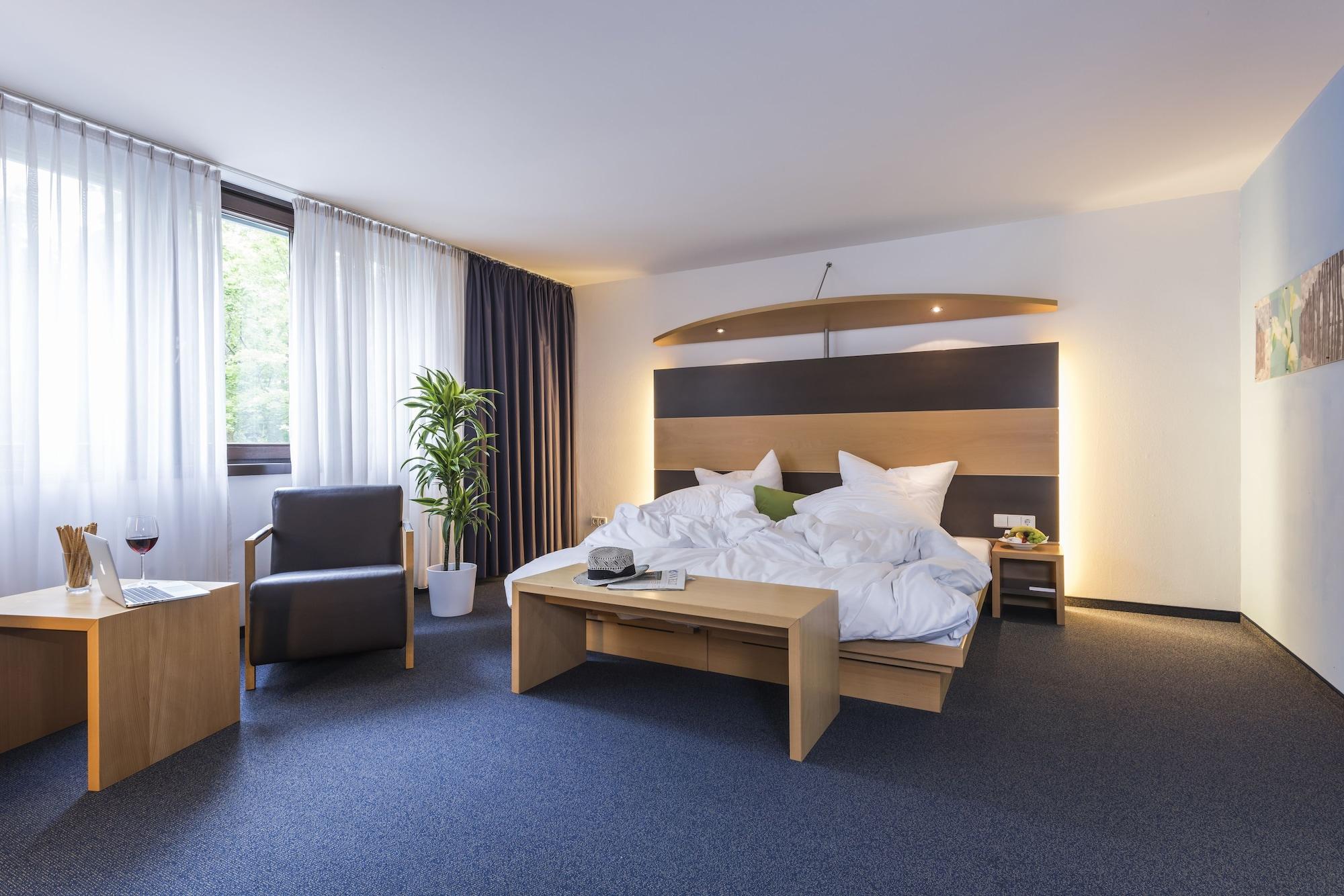 Hotel Berlin 진델핑겐 외부 사진