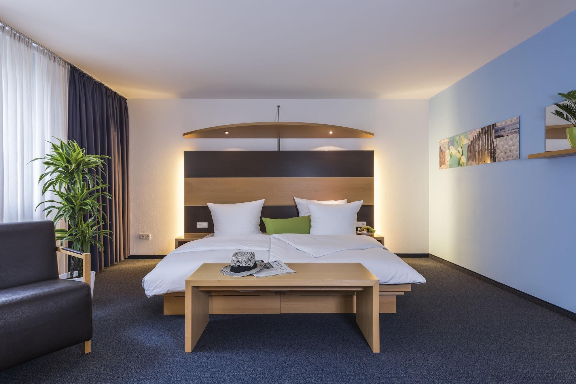 Hotel Berlin 진델핑겐 외부 사진