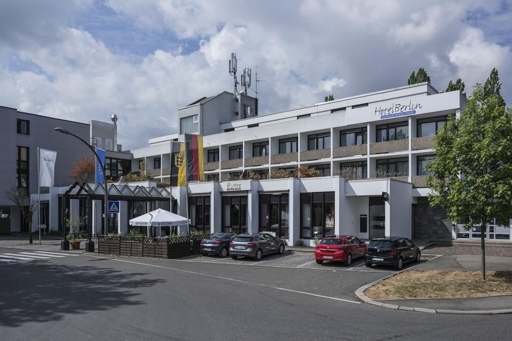 Hotel Berlin 진델핑겐 외부 사진