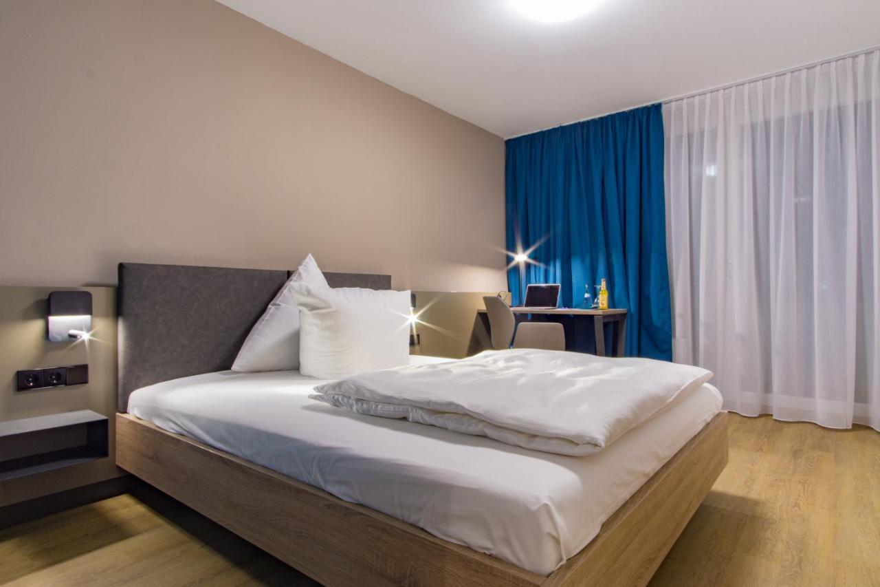 Hotel Berlin 진델핑겐 외부 사진