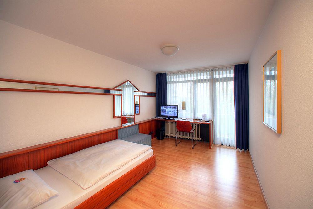 Hotel Berlin 진델핑겐 외부 사진
